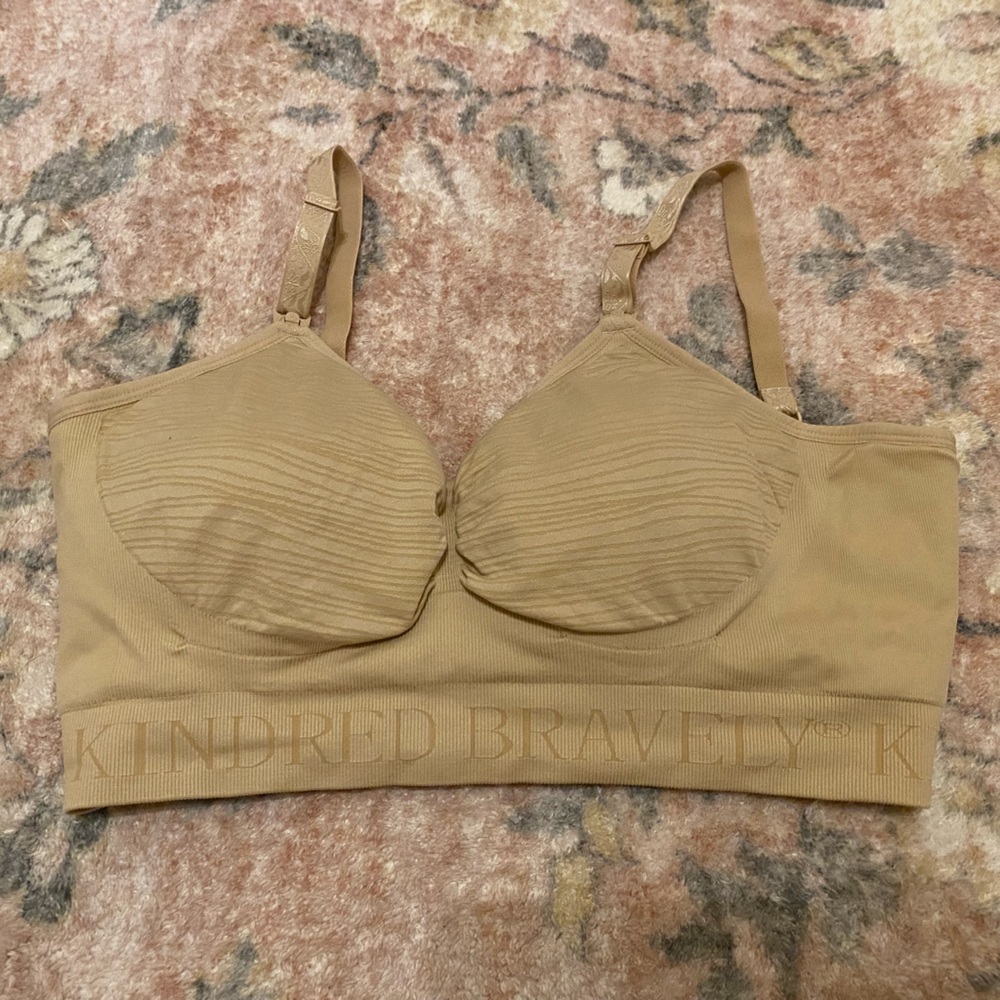 Kindred bravely nursing/pumping bra size Medium
